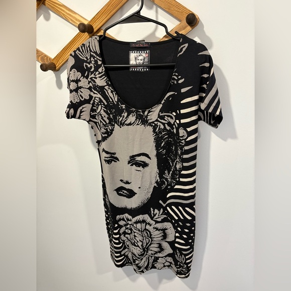 LIKE NEW- DESIGUAL MARILYN MONROE DRESS - Picture 1 of 5